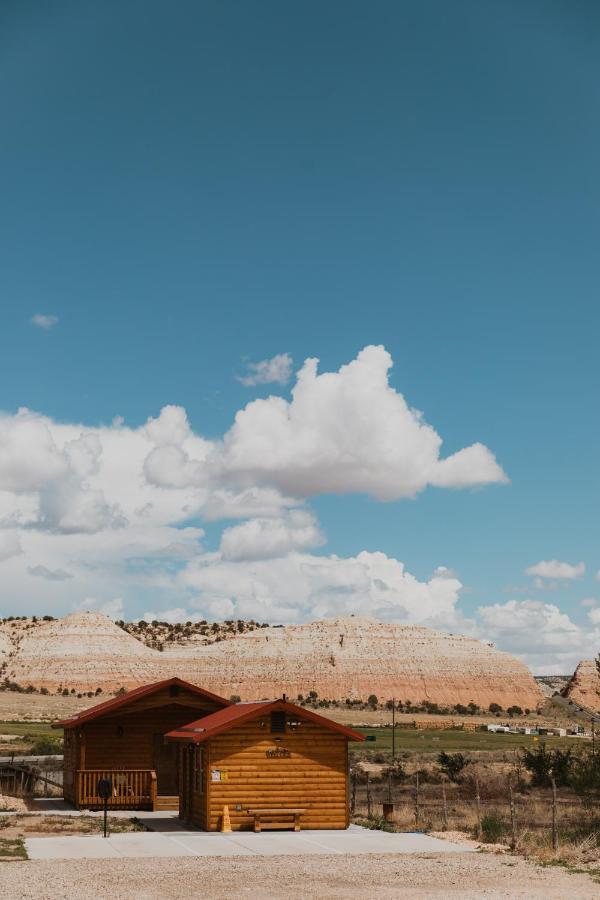 Log Cottages At Bryce Canyon #2 キャノンビル エクステリア 写真