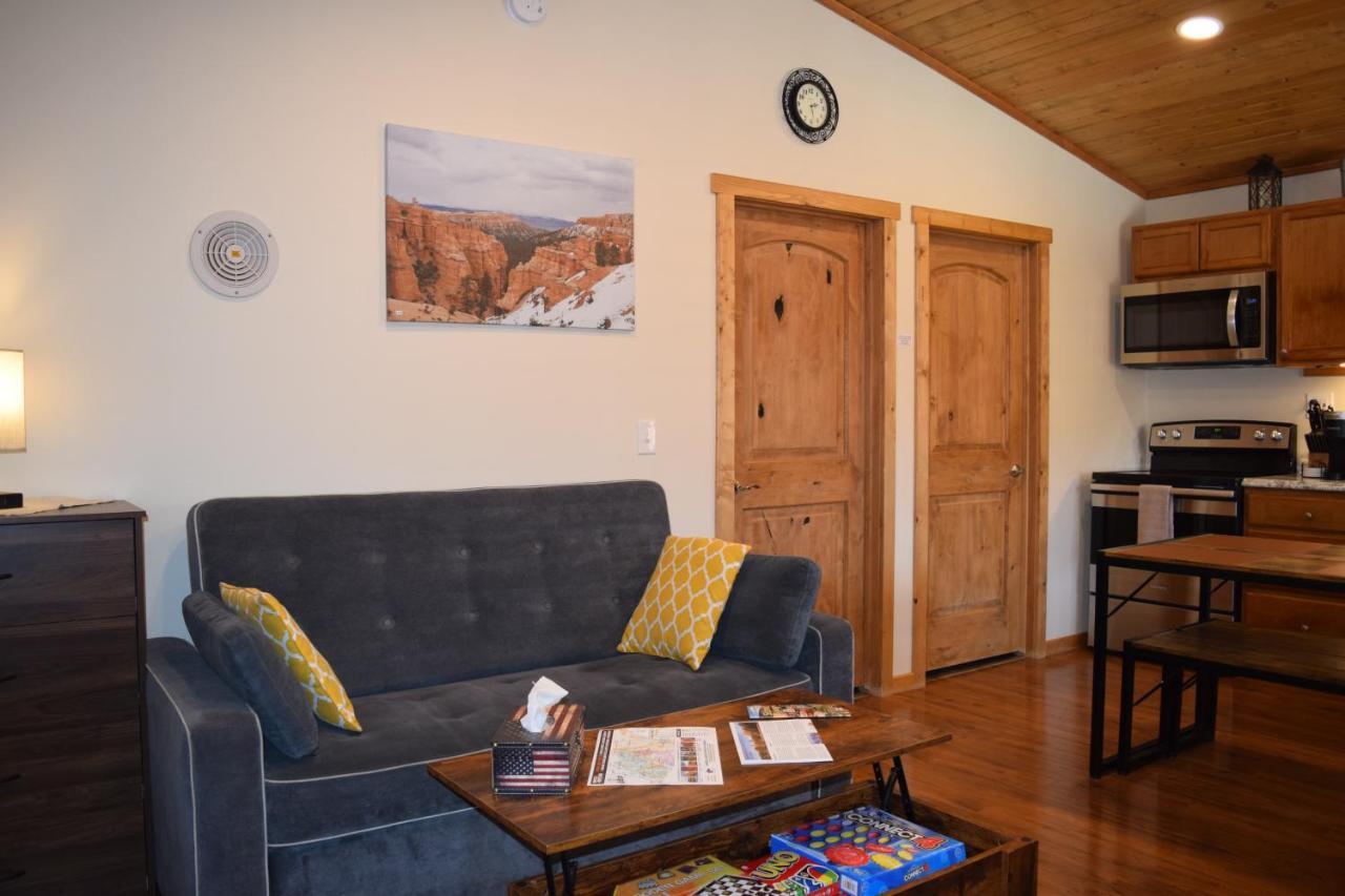 Log Cottages At Bryce Canyon #2 キャノンビル エクステリア 写真